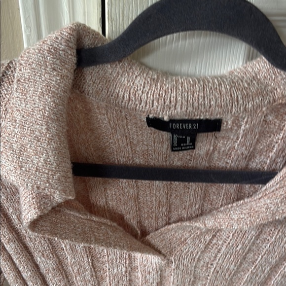 Pink Ribbed Knit Collared Top - Picture 3 of 7